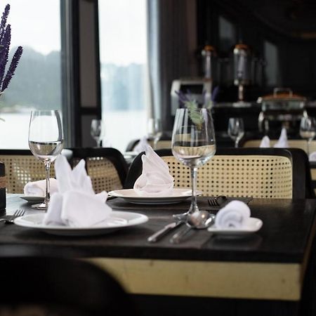 Madeline Cruises Hotel Hạ Long Ngoại thất bức ảnh