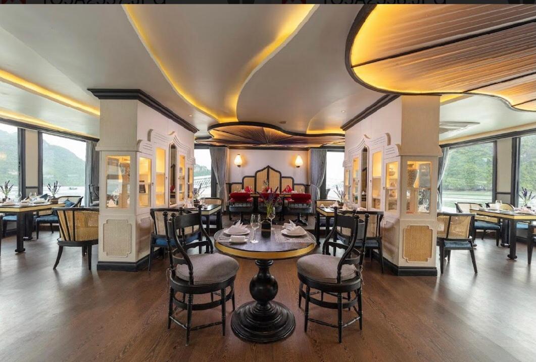 Madeline Cruises Hotel Hạ Long Ngoại thất bức ảnh